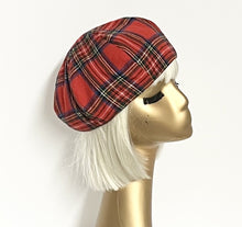 Load image into Gallery viewer, Tartan Plaid Beret Hat